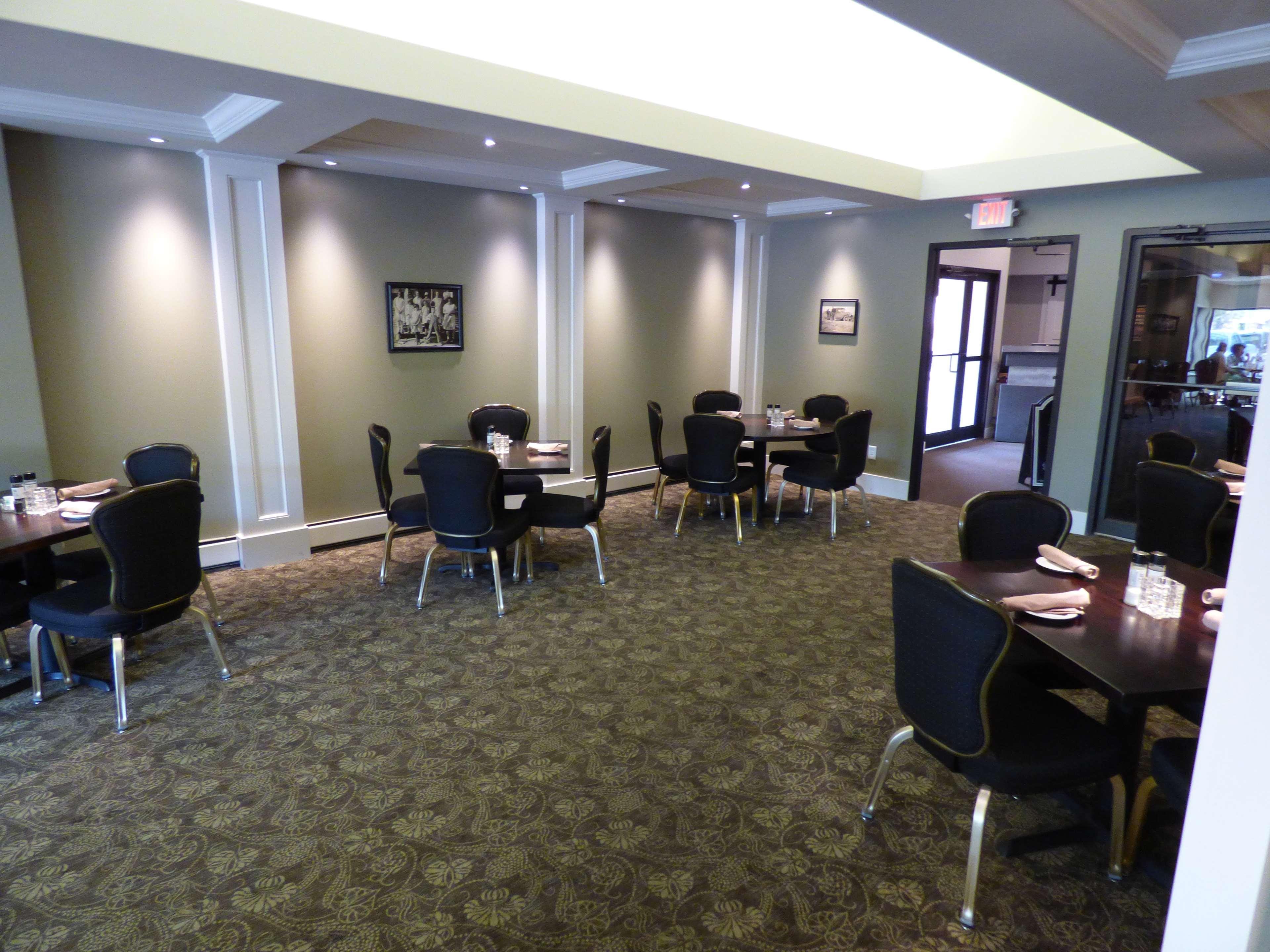 Best Western Plus Longbranch Hotel & Convention Center Cedar Rapids Exterior photo